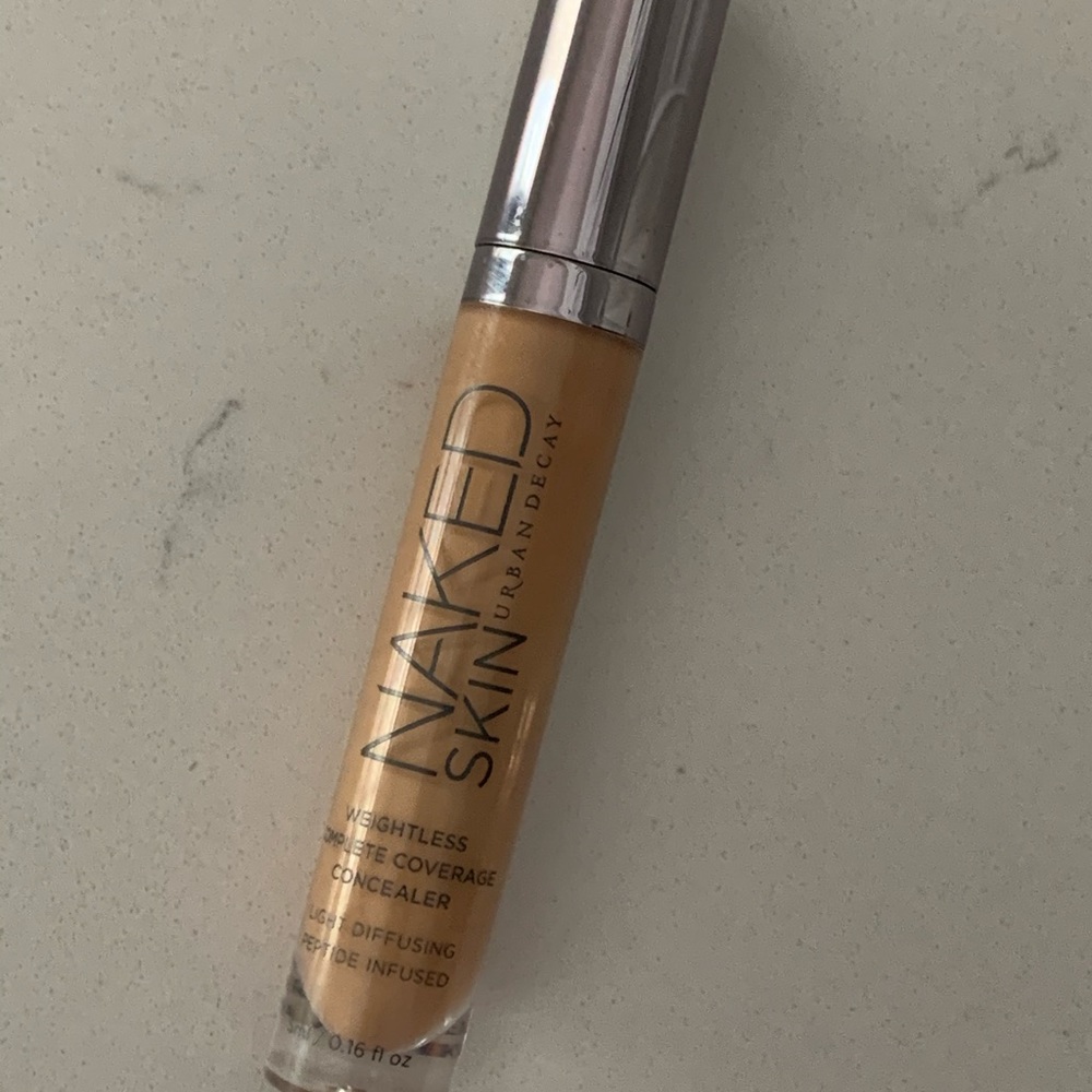 Naked Skin Concealer in Medium/Dark neutral